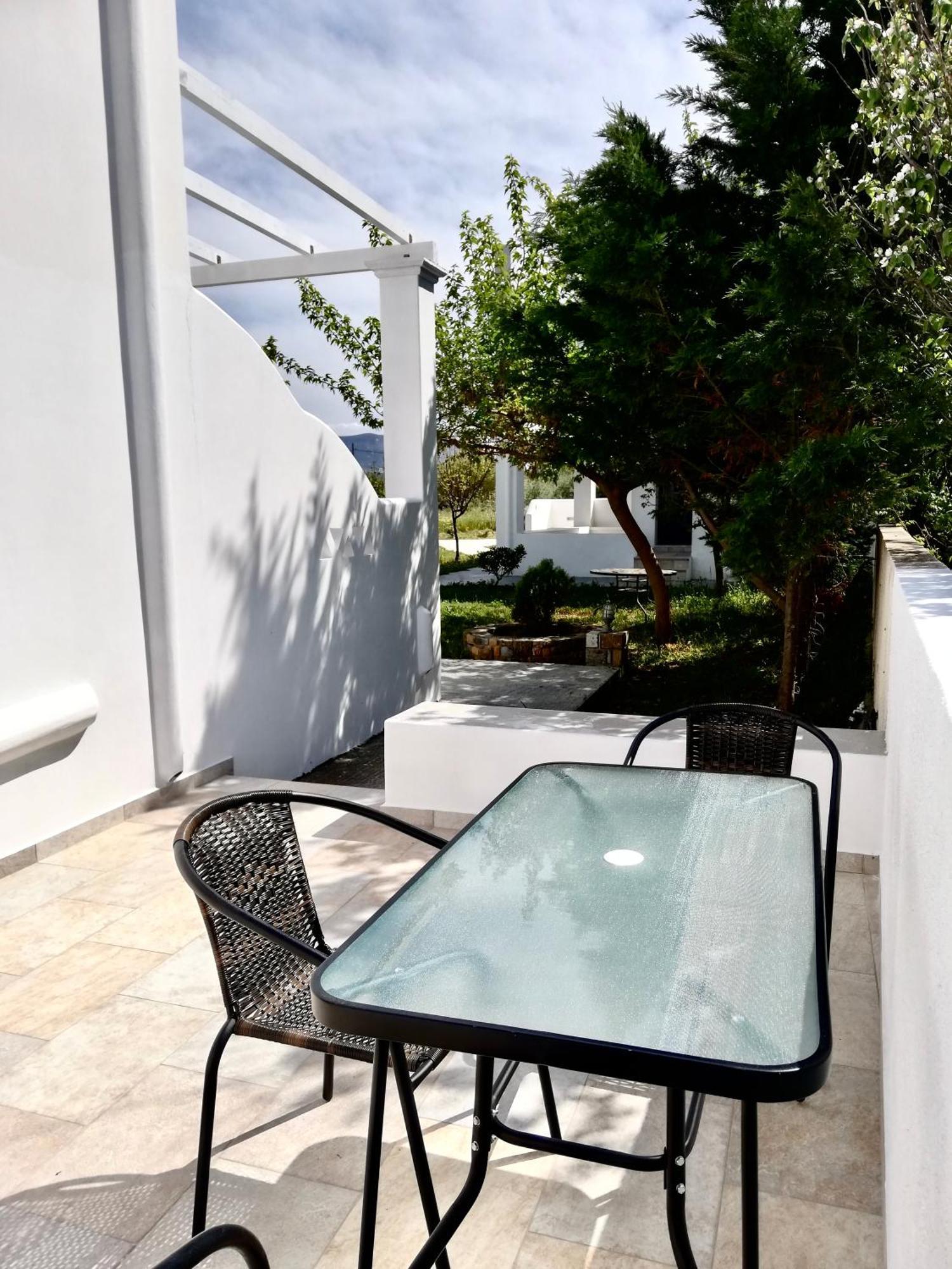 Liostasi Houses Skyros Bilik gambar